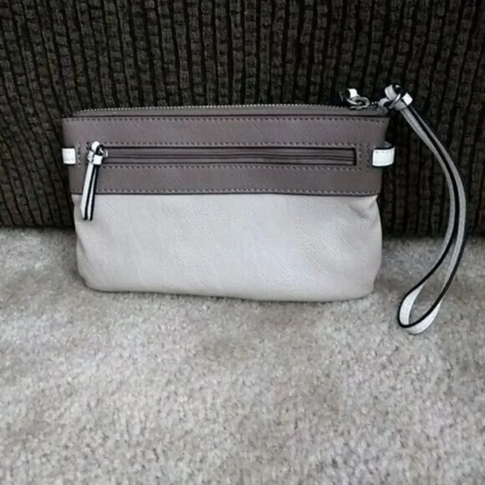 Simply Vera tan and cream wristlet